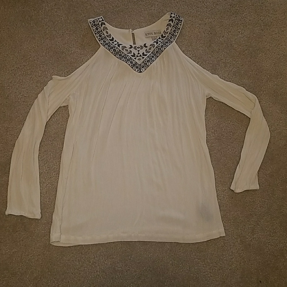 Knox Rose cold shoulder top